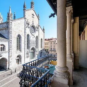 Apartment Dome's Charme - The House Of Travelers, Como