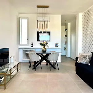 Via Dante Luxury Apartment Bari