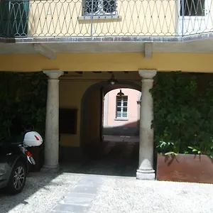 Apartment Le Tre Porte Vacanze, Como