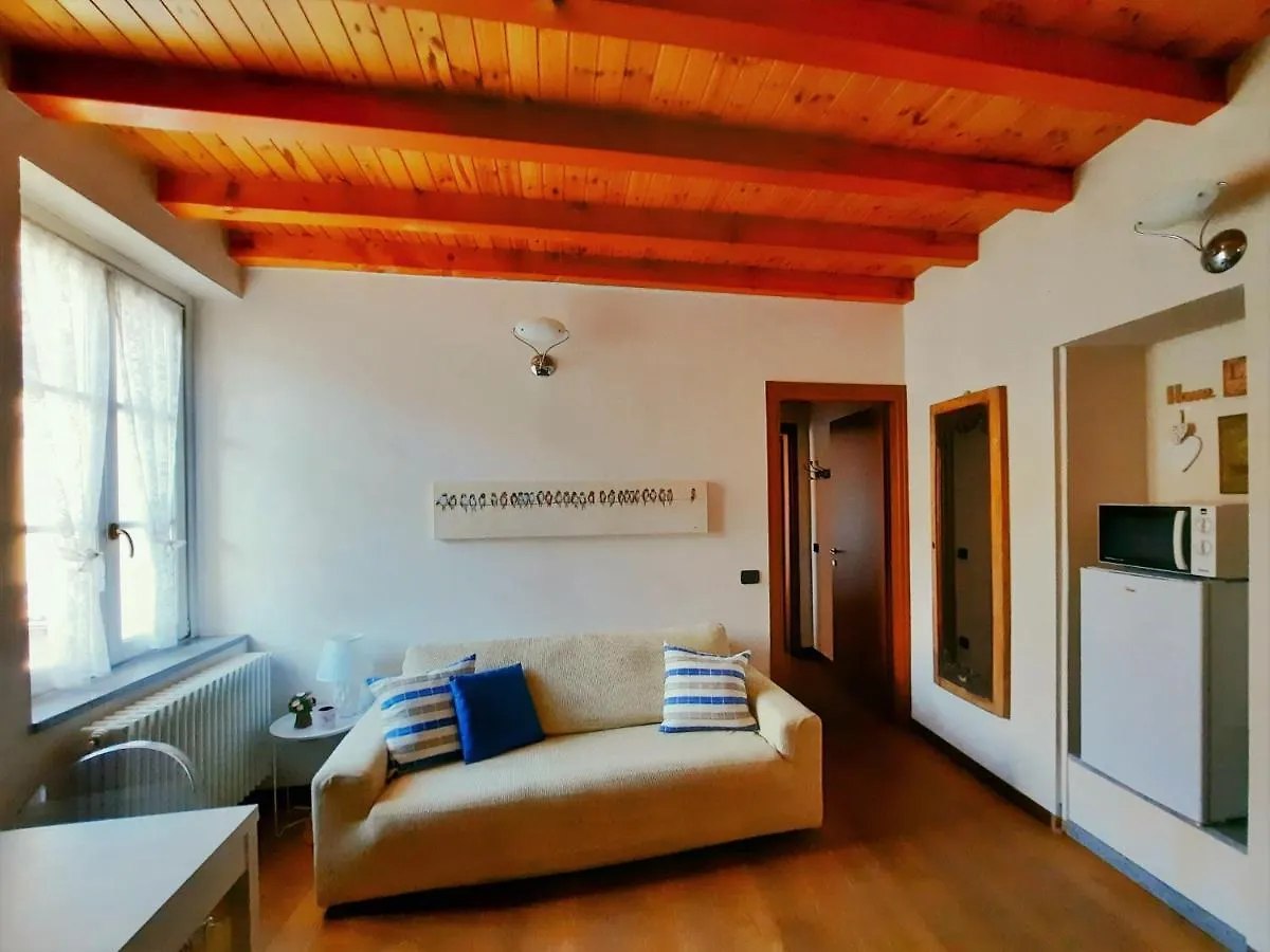Antica Corte, Bilocale Nel Centro Storico Di Como Apartment