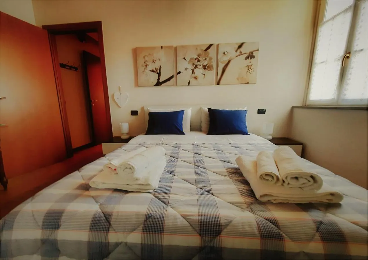 Antica Corte, Bilocale Nel Centro Storico Di Como Apartment 0*,  Italy