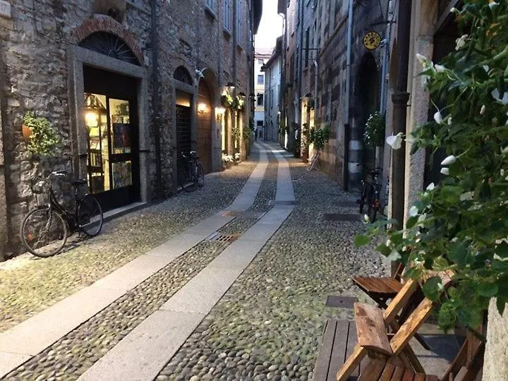 Antica Corte, Bilocale Nel Centro Storico Di Como Apartment